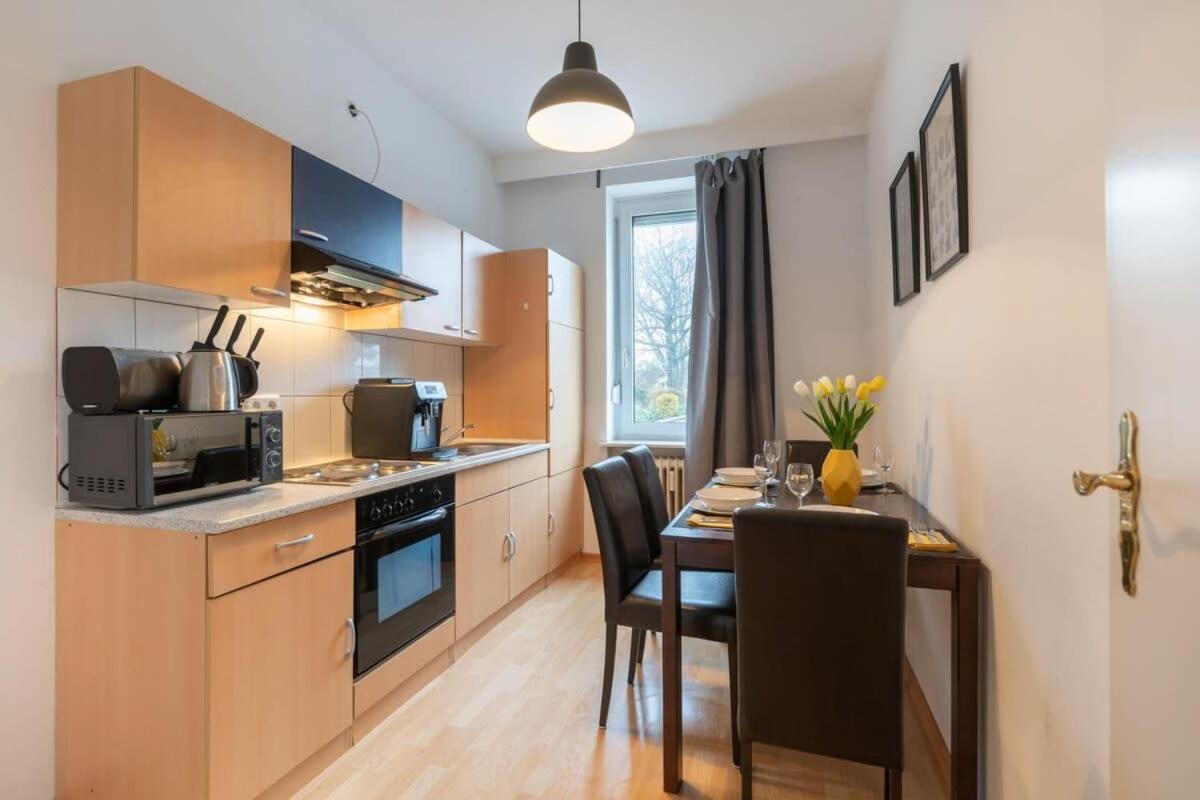 המבורג Beautiful 2 Bedroom Apartment Incl Parking מראה חיצוני תמונה